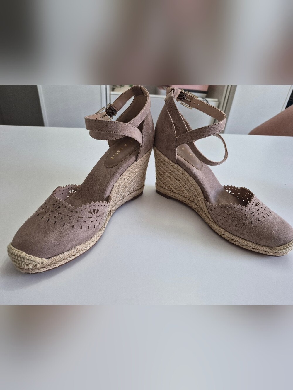 Kelly and Katie Adell Espadrille Wedge Sz 9 - Picture 8 of 10